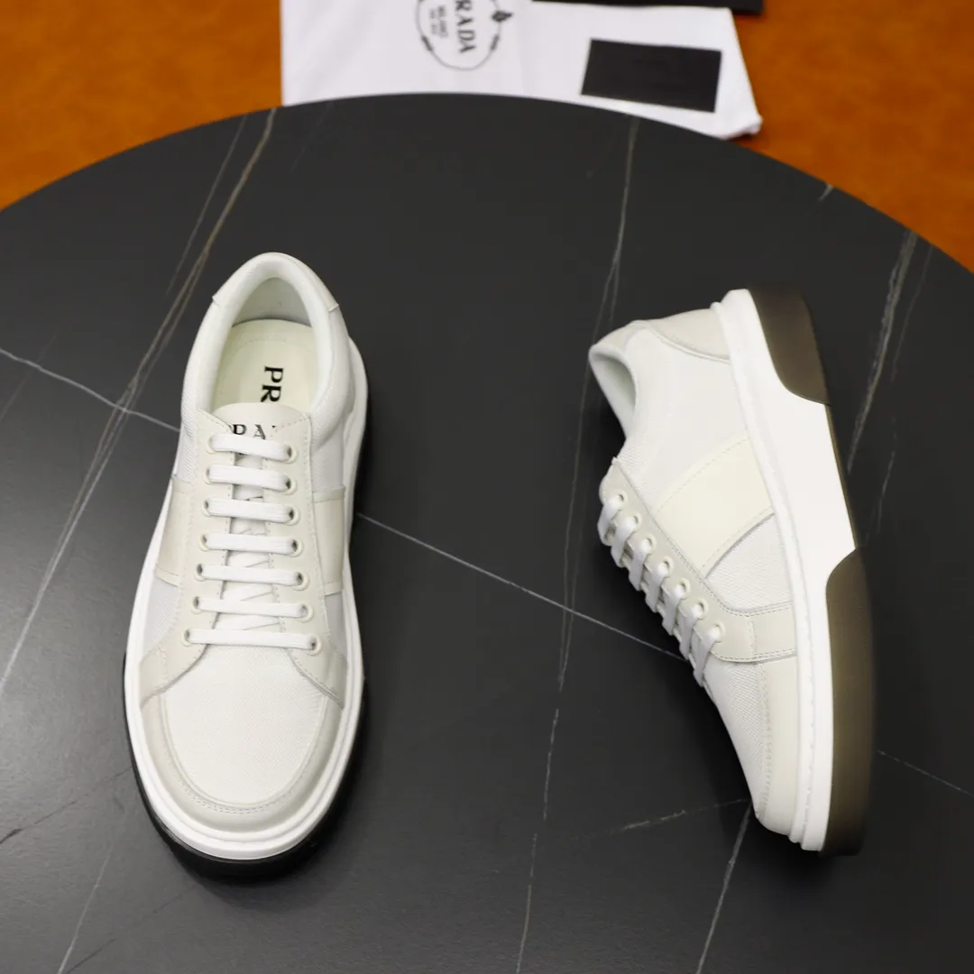 Ex-factory price: 680💰Top original order Brand: PRADA (Prada) Standard code: Men's size 38/44 (45 can be customized) Grade: Same as the official website Material: Original cowhide stitched with imported cloth, cowhide lining, original combination of two-color wear-resistant soft outsole Style category: casual sports version, young fashion, European and American trend, British style Color: actual picture color